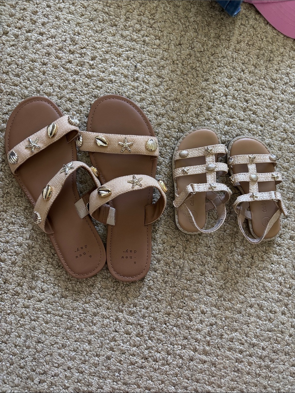 Cat and Jack momma and baby Beige Metallic Shell Sandals